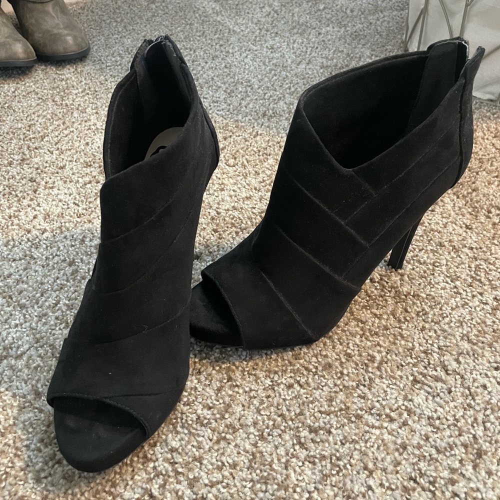 Fergalicious boots, size 8